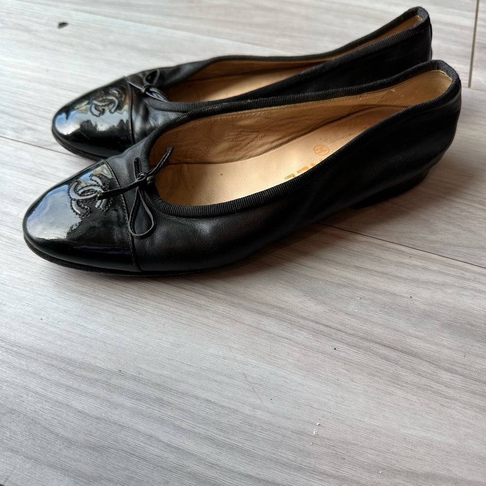 Chanel black ballet flats